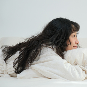 Lussuoso ed Elegante Accappatoio in Maglia di Cotone Jersey 100% a Maniche Lunghe, Tinta Unita, Caldo e Classico per Tutte le Stagioni - Product Image 4