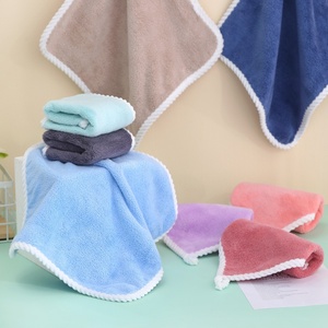 Serviette carrée en velours corail uni brodée, petite serviette universelle pour la maternelle, avec bord torsadé, pour essuyer la salive et envelopper les mains - Product Image 4