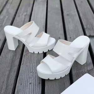 Sandales compensées d'été pour femme à talon compensé, style sabot, à bout ouvert, imperméables, à talons hauts et semelle épaisse en cuir - Product Image 6