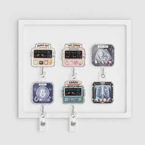 Porte-badge en acrylique avec design sur le thème médical, clip télescopique rotatif pour infirmières et professionnels de santé - Product Image 6