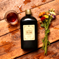 Boîte en fer en forme de bouteille pour l'emballage du rhum, boîte d'emballage créative pour le gin, les bonbons, le chocolat, personnalisation