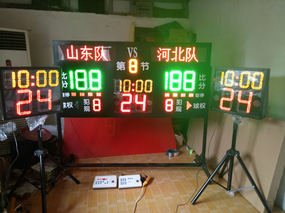 YZ Tabellone Segnapunti LED Portatile Per Basket Con Orologio E Telecomando – 5 Livelli Luminosità, Ricaricabile - 2