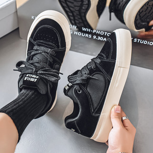 รองเท้าผ้าใบลำลองผู้ชายแฟชั่นฤดูใบไม้ร่วง สไตล์เกาหลี แบบผูกเชือก สีพื้น พื้นยาง PU ขายส่ง FARAABO - Product Image 6