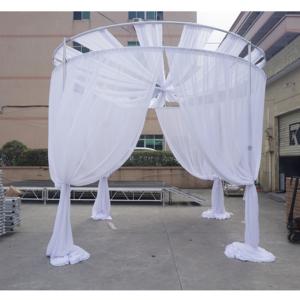 Support de toile de fond réglable en aluminium avec finition argentée et options velours/draperie pour la décoration de mariage - Product Image 6