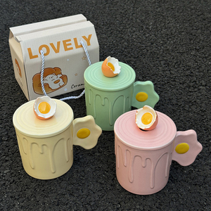 Mug en porcelaine mignon en forme d'œuf <span class=keywords><strong>poché</strong></span> avec couvercle, compatible <span class=keywords><strong>micro</strong></span>-ondes et lave-vaisselle, cadeau d'affaires pratique pour l'anniversaire d'un meilleur ami - Product Image 6