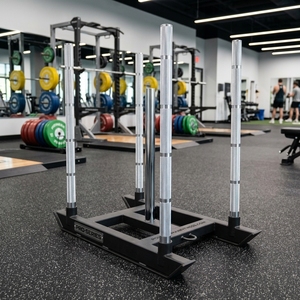 Traîneau de musculation chromé robuste, traîneau à faible friction avec sangles de traction et crochets, traîneau de vitesse commercial pour entraînement fonctionnel - Product Image 6