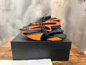 B รองเท้ายานอวกาศอเนกประสงค์ลำลองดีไซน์ดั้งเดิมแบรนด์เนม-สไตล์คลาสสิกพื้นรองเท้าหนากันลื่นรองเท้าเพิ่มความสูง - Product Image 5