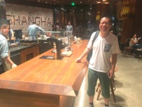 Comptoir de bar en bois massif / Comptoir de bar en bois de noyer massif américain sur mesure