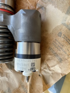 उच्च गुणवत्ता वाला ईंधन इंजेक्टर 317-5278 3175278 20r-0055 10r-1264 कैटरपिलर कैट डीजल इंजन c10 c12 3176c लोडर 966g ii - Product Image 3