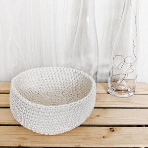 Panier en crochet crème magnifiquement fait main - Product Image 1