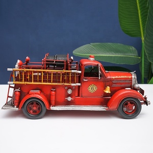 Nuevo y Adorable Modelo <span class=keywords><strong>de</strong></span> Camión <span class=keywords><strong>de</strong></span> <span class=keywords><strong>Bomberos</strong></span> <span class=keywords><strong>de</strong></span> Metal Rojo Vintage, Adorno Navideño, Regalos <span class=keywords><strong>de</strong></span> Navidad para Niños, <span class=keywords><strong>Juguete</strong></span>, Decoración <span class=keywords><strong>de</strong></span> Mesa, Juguetes Infantiles - Product Image 6