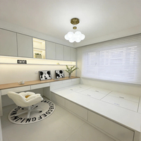 Chambre à coucher personnalisée avec tatami et dressing intégré, panneaux écologiques