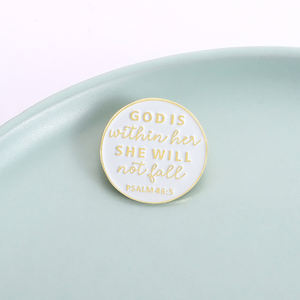 พระเจ้าอยู่ในตัวเธอเธอจะไม่ล้มเหลวเข็มเคลือบฟันข้อสดุดี46:5.เข็มกลัดโลหะคริสเตียนเข็มกลัดปกเสื้อเครื่องประดับของขวัญสำหรับเพื่อน - Product Image 1