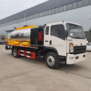 Camión Distribuidor de Asfalto SINOTO de 8000L, Pulverizador de Betún con Accionamiento PTO, Ancho de Pulverización de 4.5m, Soporte Técnico por <span class=keywords><strong>Video</strong></span> - Product Image 1