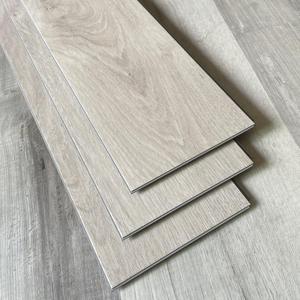 Suelo SPC de núcleo rígido, compuesto de piedra y plástico, resistente al agua, diseño moderno y liso, resistente al desgaste, con diseño gráfico. - Product Image 4