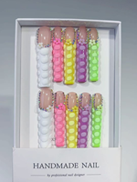Lot de 10 faux ongles longs et résistants, pré-conçus, motif petit ours mignon et fleurs sculptées, faits à la main, avec colle, en ABS, pour l'exportation