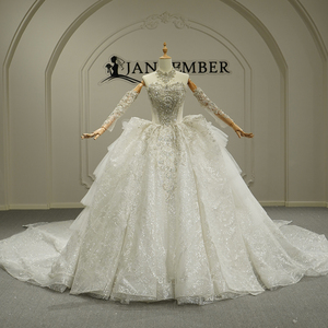 Vestido de Novia Impresionante GT26029, Estilo Princesa, con Cola de Capilla, Encaje, Cristales, Flores, Falda Larga, Moderno, Manga Corta - Product Image 1