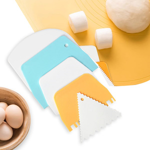 Spatola Multiuso Abbott per Torte e Crema, Taglierina per Rotoli di Riso, Utensile da Cucina - Product Image 1