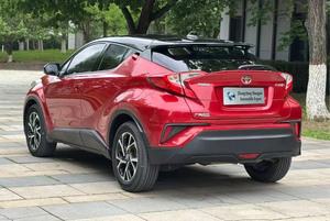 <span class=keywords><strong>Toyota</strong></span> <span class=keywords><strong>CHR</strong></span> 2.0L Elite d'occasion 2020 - Transmission automatique, SUV 5 places, parfait pour une utilisation quotidienne - Product Image 5