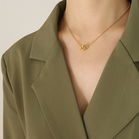 Fenny 18K PVD Plaqué Sans Ternir Dainty Deux Cercle Croix Pendentif Collier pour Femmes En Acier Inoxydable Bijoux En Gros