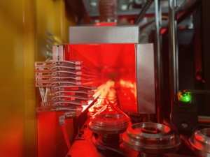 Máquina de soplado de botellas de plástico PET completamente automática de alta calidad Máquina de moldeo por soplado de estiramiento de <span class=keywords><strong>8</strong></span> cavidades - Product Image 6