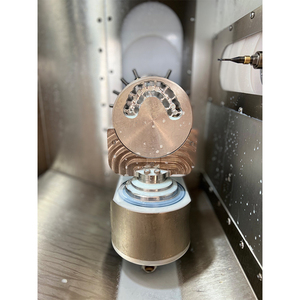 เครื่องกัด 5 แกนสำหรับงานฝังรากเทียมทางทันตกรรมแบบเปียกและแบบแห้ง เครื่องตัดฟันปลอมแบบรวมสำหรับแผ่นเซอร์โคเนียและไทเทเนียมอัลลอย - Product Image 4