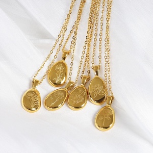 Vente en gros Bijoux de fleur de <span class=keywords><strong>naissance</strong></span> étanches en acier inoxydable plaqué or 18K personnalisés Collier à pendentif de fleur de <span class=keywords><strong>naissance</strong></span> de 12 mois pour femmes - Product Image 1
