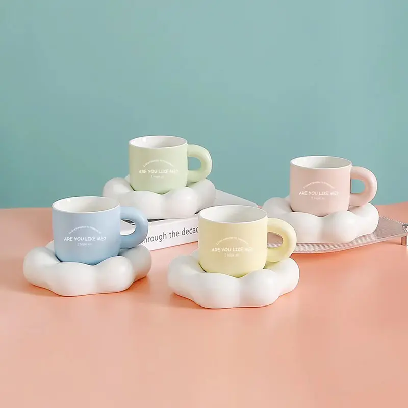 नए उत्पादों गर्म बेच नॉर्डिक सरल ताजा मग रचनात्मक बादल आकार दोपहर चाय कप और तश्तरी