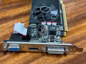 การ์ดจอ GPU GT610 2GB DDR3 VGA 35W 64-bit PCI สำหรับเดสก์ท็อป พัดลมเดี่ยว การ์ดแสดงผลสำหรับพีซี ขายส่ง การ์ดจอ 2GB DDR3 GPU GT610 - Product Image 1