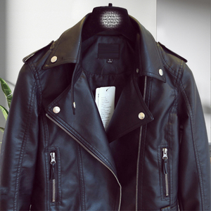 Modelos Explosivos de Invierno: Chaqueta de Motocicleta de Cuero PU con Cremallera y Botones para Mujer a la Moda - Product Image 4