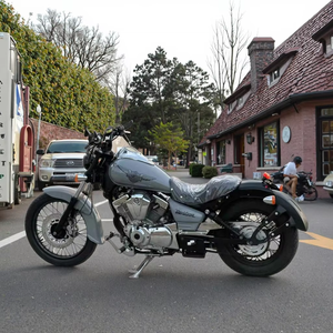 Offerta Speciale: Yamaha XV250 <span class=keywords><strong>Virago</strong></span> 250cc, <span class=keywords><strong>Moto</strong></span> Cruiser Retrò con Motore V-Twin Raffreddato ad Aria, Carburatore a Benzina - Product Image 2