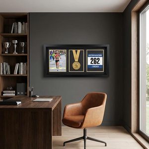 Cadre de présentation 3D en MDF incassable avec passe-partout à 3 fenêtres, durable et écologique, design moderne pour médailles et fleurs - Product Image 6
