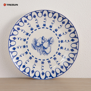<span class=keywords><strong>Service</strong></span> de table en <span class=keywords><strong>porcelaine</strong></span> fine de qualité supérieure pour 8 personnes, comprenant soucoupes à dessert, soucoupes à soupe, tasses à thé, pot à thé personnalisé et bol à soupe. - Product Image 3