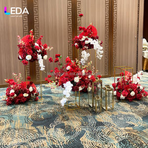 Soporte de flores metálico LEDA Luxury Gold, personalizado, de alta calidad, hecho a mano, para decoración de bodas y hogar. - Product Image 1