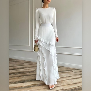 Ensemble de soirée 2 pièces haut de gamme pour femme : haut à manches longues et jupe longue ajustée à volants - Tendance - Product Image 2