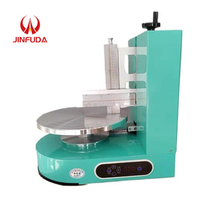 Machine automatique pour l'étalement et la décoration de gâteaux d'anniversaire ronds, pour le glaçage, le glaçage et le lissage - Product Image 1