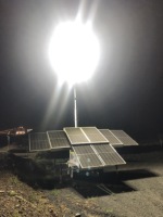 Système d'éclairage solaire LED hybride tout-en-un Eco avec batterie LiFePO4 DC, mât télescopique de 9 m, indice de protection IP67, intensité variable, faible entretien