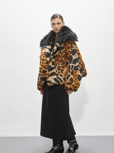 Piumino con collo in pelliccia di volpe giallo <span class=keywords><strong>leopardato</strong></span> con stampa zebrata da <span class=keywords><strong>donna</strong></span> - Product Image 2