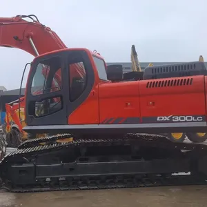 Il Giappone ha usato l'escavatore Doosan DX300 DX225 DX220 DX260 usato di seconda mano escavatore cingolato per la vendita