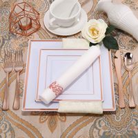 Service de vaisselle doré pour 25 invités, assiettes carrées en plastique à bord doré jetables et résistantes, ensemble d'argenterie dorée pour fête