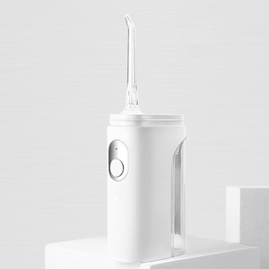 Irrigador Dental Eléctrico Portátil Goldfish Water Flosser W06 Mini, Impermeable IPX7, Bomba de Pistón, Blanco, Borgoña, Negro - Product Image 5