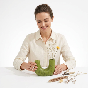 Vase à fleurs en résine de style Art déco - Artisanat écologique avec couleur et taille personnalisables - Product Image 1