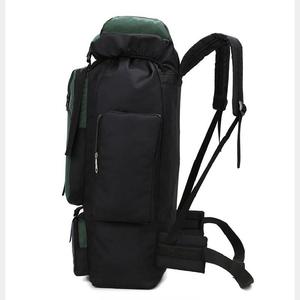 Mochila de Senderismo OEM Personalizada de 70L, Gran Capacidad, Impermeable, para Trekking y Montañismo, con Múltiples Bolsillos y Soporte para <span class=keywords><strong>la</strong></span> <span class=keywords><strong>Cadera</strong></span> - Product Image 4