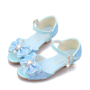 <span class=keywords><strong>Sandali</strong></span> da bambina <span class=keywords><strong>con</strong></span> <span class=keywords><strong>tacco</strong></span> alto, paillettes bianche, cristalli e strass, per spettacoli, feste e matrimoni. - Product Image 6