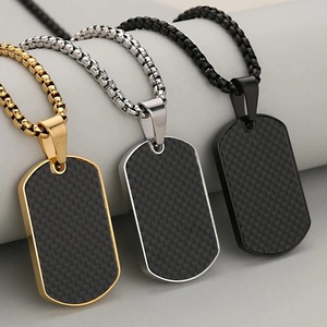 Pendentif Dog Tag Classique en Fibre de Carbone Noir Mat, Étanche, en Acier Inoxydable, Chaîne de Cou Style Urbain pour Hommes, Accessoires Quotidiens - Product Image 1