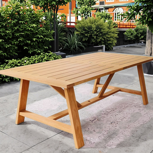 Table d'extérieur en bois de haute qualité quatre places résistant aux intempéries belle table extérieure complément parfait au jardin ou à la terrasse - Product Image 1