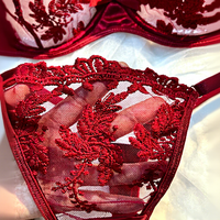 Ensemble de lingerie sexy pour femmes, dentelle, satin rouge, broderie florale, soutien-gorge et culotte en maille, pour des occasions exotiques et romantiques, vente en gros ODM
