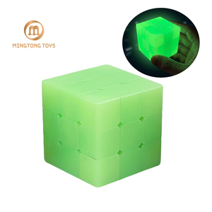 <span class=keywords><strong>Cube</strong></span> Magique Lumineux 3x3x3 en Plastique Vierge 3D Personnalisable, Vert Fluorescent, Rotatif, qui Brille dans le Noir - Product Image 1