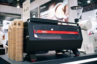 Machine à café commerciale MRC Cafe Master S800-M avec mousseur à lait automatique à une touche et profilage de pression