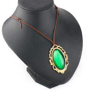 Collar de Cosplay de <span class=keywords><strong>Anime</strong></span> - Violet Evergarden, Colgante de Esmeralda, Cuentas de Agua Dulce, Joyería de Aleación Moderna, Ideal para Bodas Cristianas y Fiestas - Product Image 5